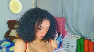 lauracollingsss live cam on Cam4