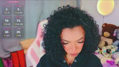 lauracollingsss live cam on Cam4