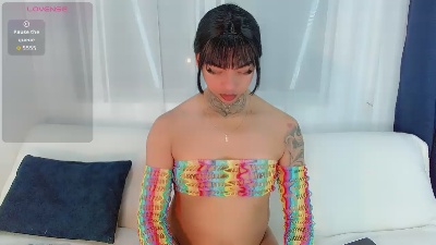 laurasweett18 live cam on Cam4