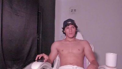 laureent__ live cam on Cam4