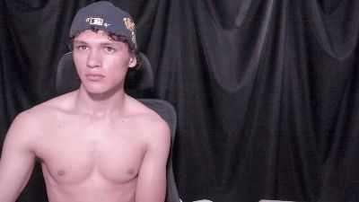 laureent__ live cam on Cam4