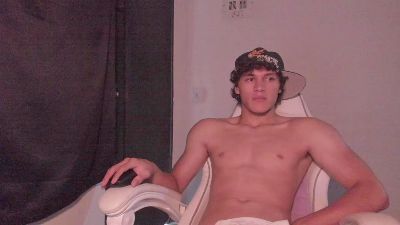 laureent__ live cam on Cam4