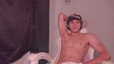 laureent__ live cam on Cam4