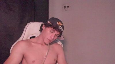 laureent__ live cam on Cam4