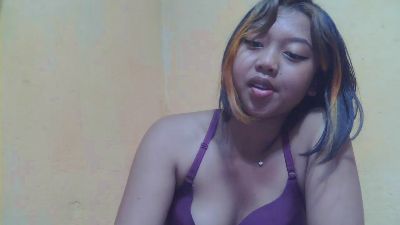 laurencia9794 live cam on Cam4