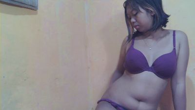 laurencia9794 live cam on Cam4
