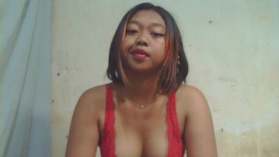 laurencia9794 live cam on Cam4