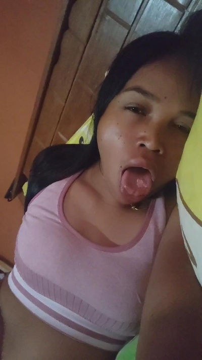 lauri2 live cam on Cam4