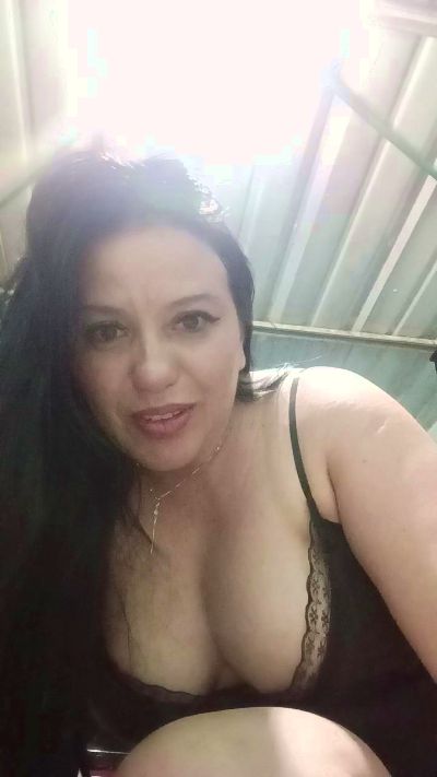 laurita81 live cam on Cam4