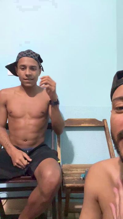 lccarloshot Live Webcam on Cam4