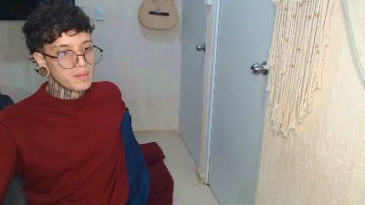 leandro_jade live cam on Cam4