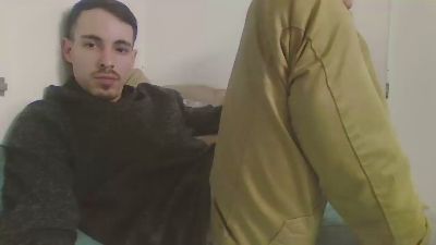 leandrogallo live cam on Cam4