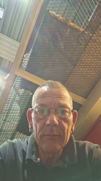 lefty99 live cam on Cam4