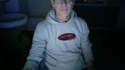 lefty99 live cam on Cam4