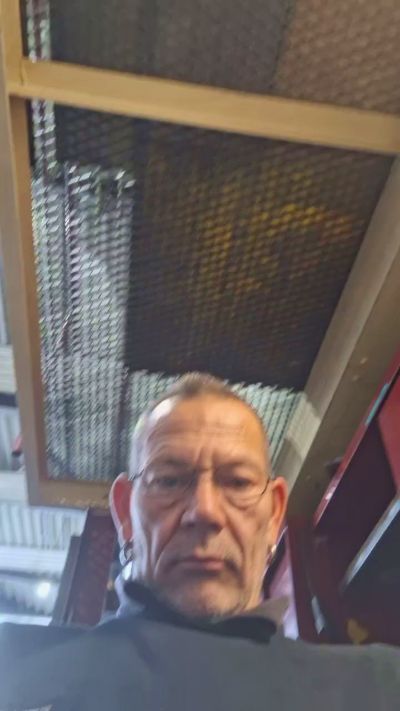 lefty99 live cam on Cam4