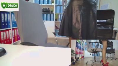 legsoffice live cam on Cam4