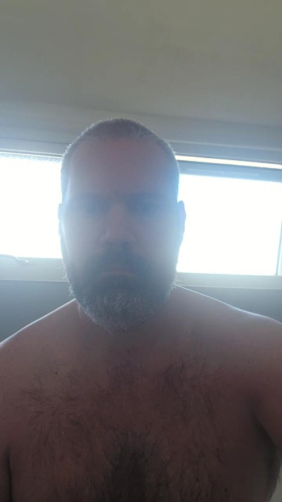 leighton88 live cam on Cam4
