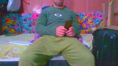 lemao77 live cam on Cam4