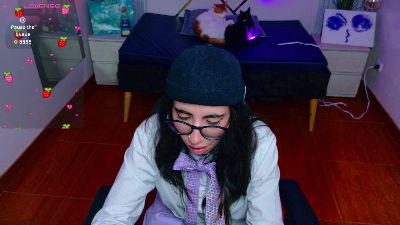 lena_roses live cam on Cam4