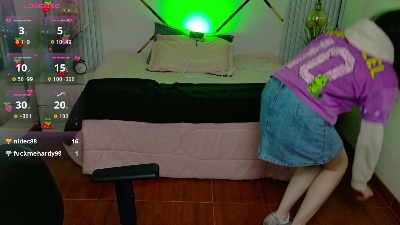 lena_roses live cam on Cam4