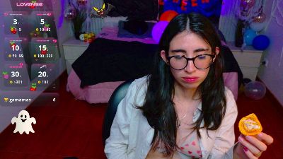 lena_roses live cam on Cam4