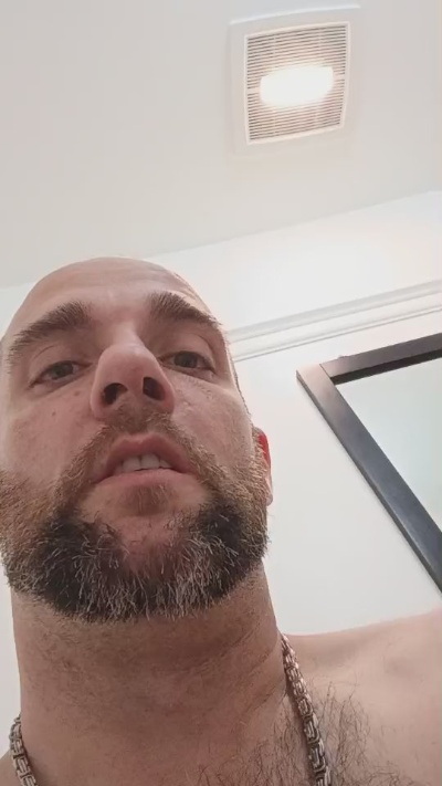 leo8inches live cam on Cam4