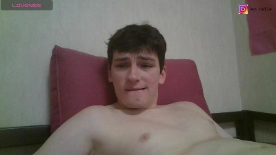 leo_cutie live cam on Cam4