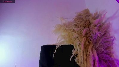 leo_torress live cam on Cam4