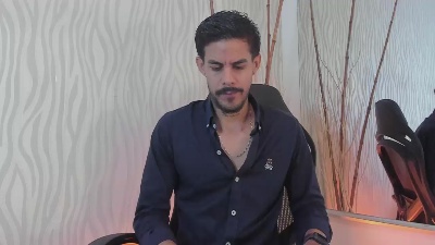 leo_vesper1 live cam on Cam4