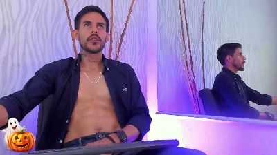 leo_vesper1 live cam on Cam4