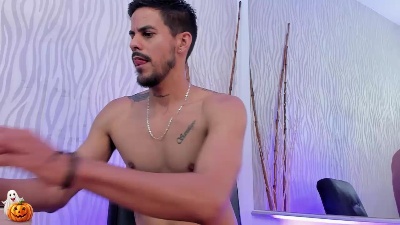 leo_vesper1 live cam on Cam4