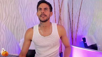 leo_vesper1 live cam on Cam4