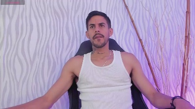 leo_vesper1 live cam on Cam4