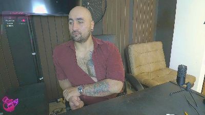 leon_1717 live cam on Cam4