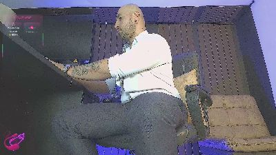 leon_1717 live cam on Cam4