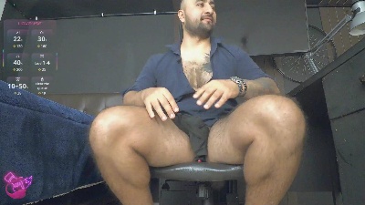 leon_1717 live cam on Cam4
