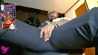 leon_1717 live cam on Cam4