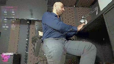 leon_1717 live cam on Cam4