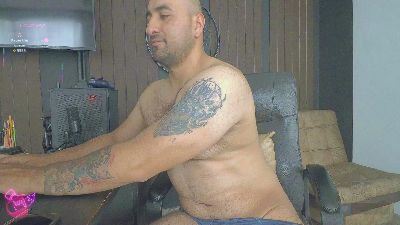 leon_1717 live cam on Cam4