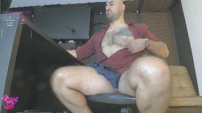leon_1717 live cam on Cam4