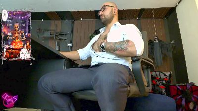 leon_1717 live cam on Cam4