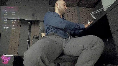 leon_1717 live cam on Cam4
