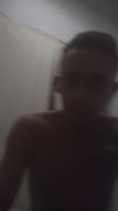 leonardobrasil3 live cam on Cam4