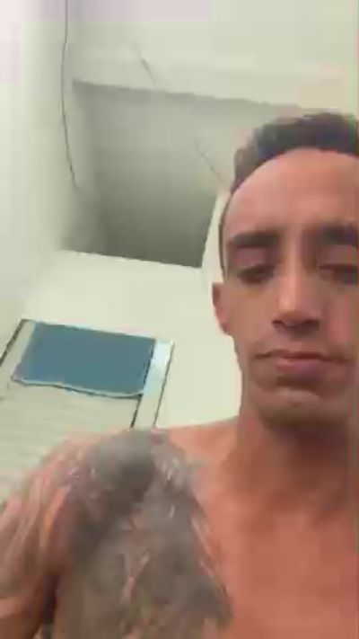 leonardobrasil3 live cam on Cam4
