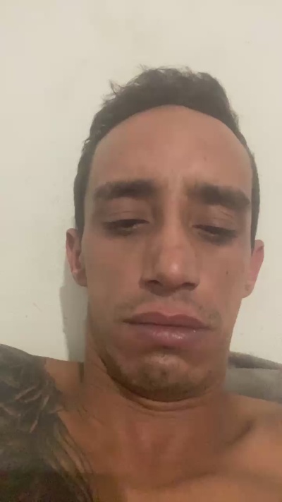 leonardobrasil3 live cam on Cam4
