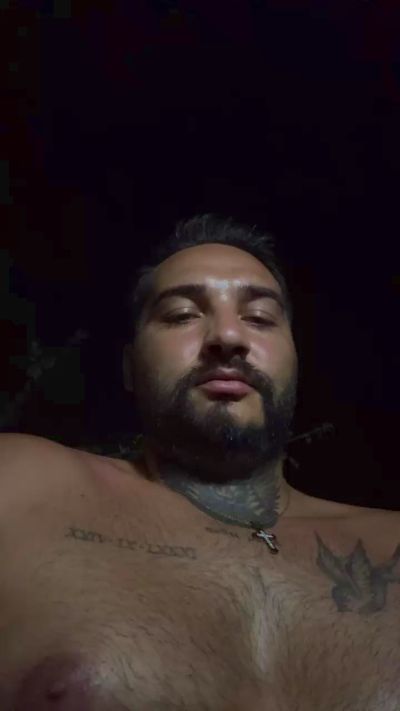 leone338 live cam on Cam4