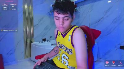 leonel_bigcum live cam on Cam4
