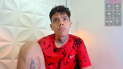 leonel_bigcum live cam on Cam4