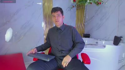 leonel_bigcum live cam on Cam4