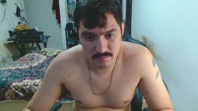 leonino231 live cam on Cam4